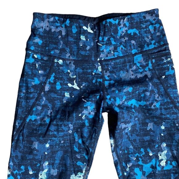 Sweaty Betty the power leggings xs green/black camo like design - Picture 3 of 6
